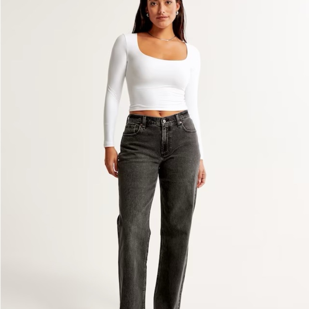 Abercrombie 90’s Baggy Low Rise Curve Love Jean in Black - Size 33